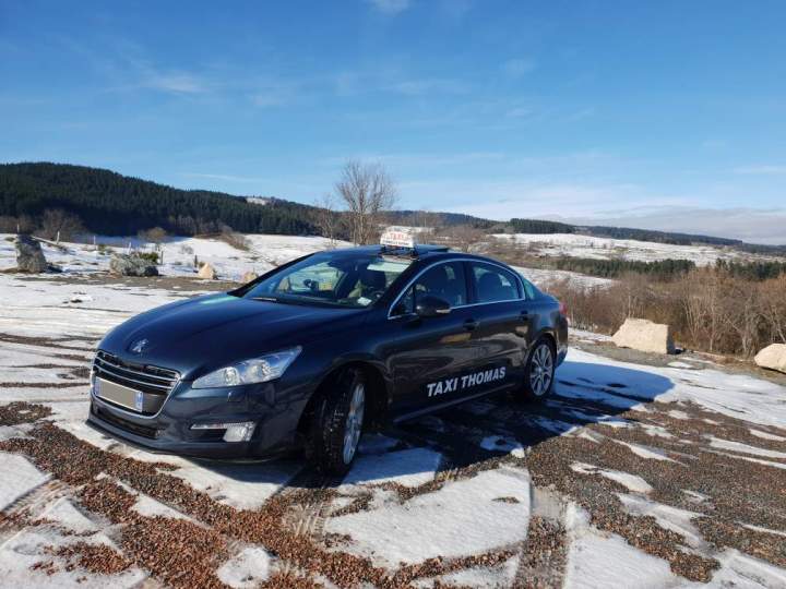 Taxi Roanne navette aéroport